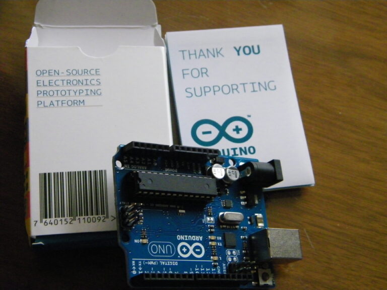 Arduino Uno R3 development board, photographed in 2013; illustrative image, not a confirmed Yewa expo project.