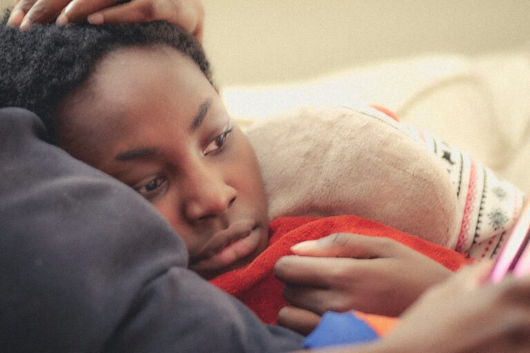 A mother and child together, illustrating intergenerational language and cultural learning