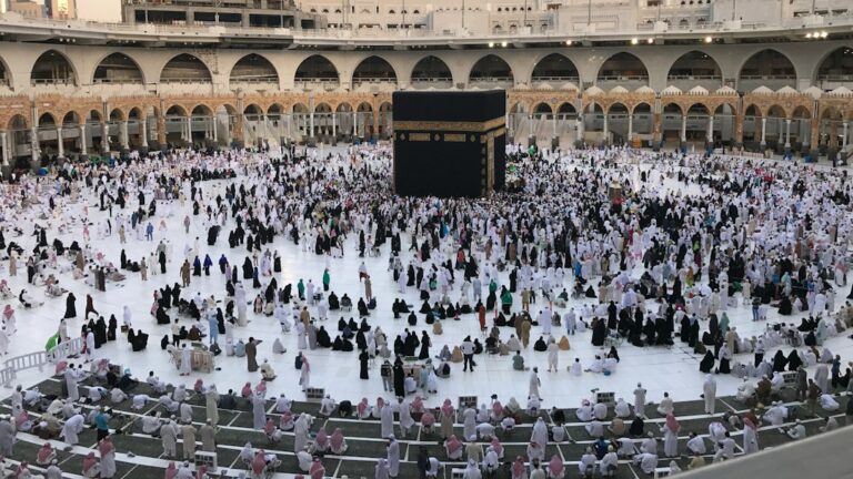 Pilgrims gathered around the Kaaba at Masjid al-Haram in Mecca